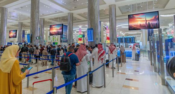 迪拜國(guó)際機(jī)場(chǎng)廣告