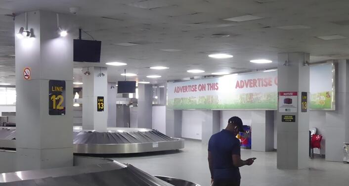 拉各斯機(jī)場(chǎng)廣告