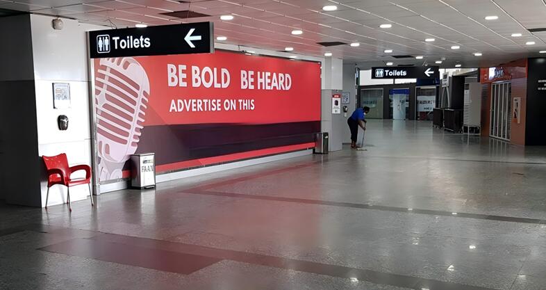 拉各斯機(jī)場(chǎng)廣告